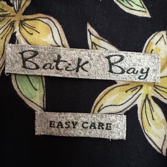 Batik Bay Mens Hawaiian Shirt Tropical All Over Print Size XL. Easy Care Vibrant - Picture 7 of 7